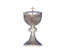 Silver ciborium with the Sacred Heart of Mary in relief