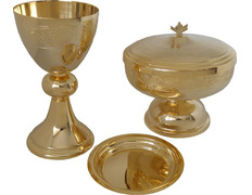 Communion chalice, paten and ciborium made of metal