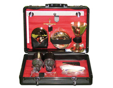 Rigid sacrament case with safety lock