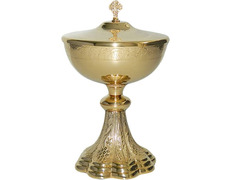 Gold-plated metal ciborium with polylobed base
