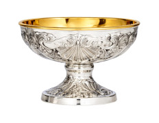 Sterling Silver Paten with Embossed Shell