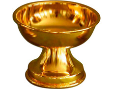 Smooth paten in gold-plated metal