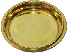 Golden metal paten