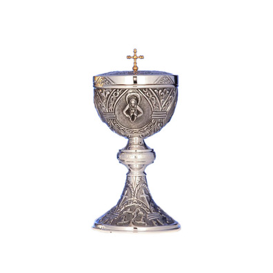 Silver ciborium with the Sacred Heart of Mary in relief