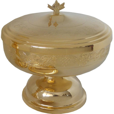 Communion chalice, paten and ciborium made of metal