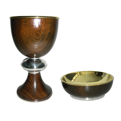 Chalice of silver and wood with 20 cm. Tall