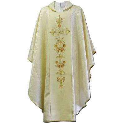 Chasuble in damask fabric with beige embroidered central stolon