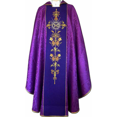 Chasuble in damask fabric with purple embroidered central stolon