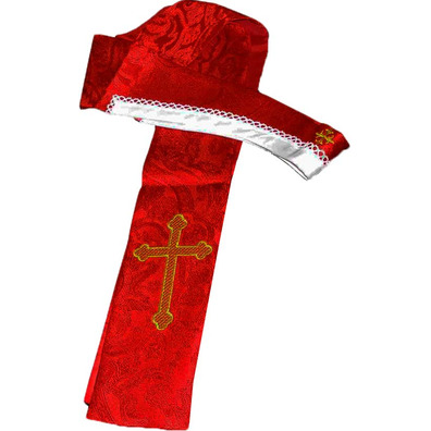 Chasuble in damask fabric with red embroidered central stolon