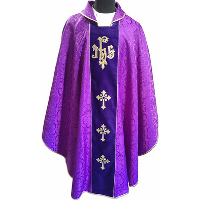 Damask chasuble with purple velvet stolon