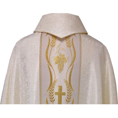 Damask chasuble with beige golden central braid