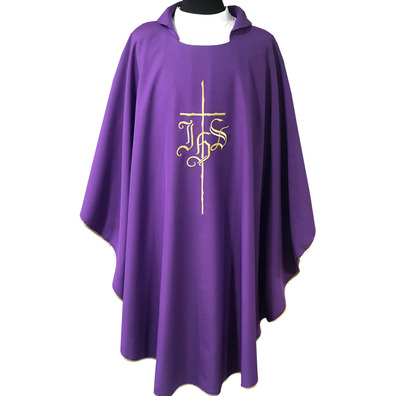 Chasuble with plain stole purple