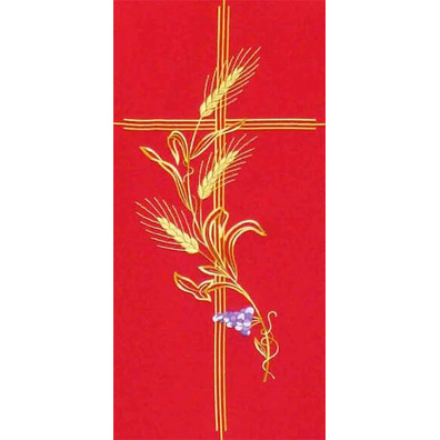 Chasuble with golden embroidery red