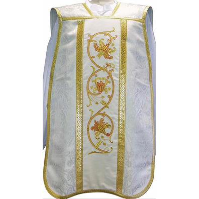 Roman chasuble in beige damask fabric