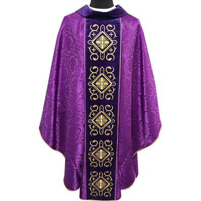 Chasuble with purple velvet collar and stolon