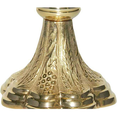 Gold-plated metal ciborium with polylobed base