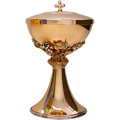 Chalice and ciborium set decorated with grapes