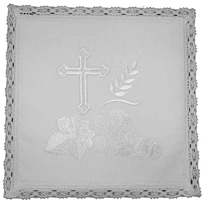 Set of altar cloths with white embroidery | Catholic Church