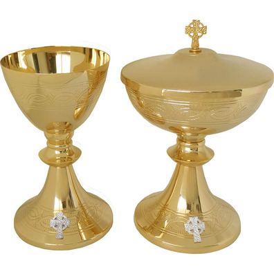 Communion ciborium made of gold metal