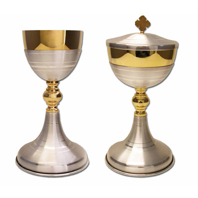 Chalice of metal with gold bath in knot and cup