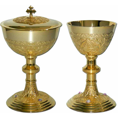 Offer set of chalice, ciborium and paten