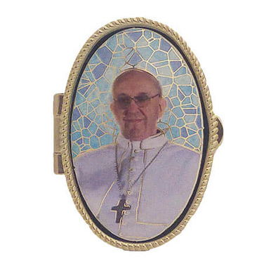 Rosary holder of Pope Francis oval