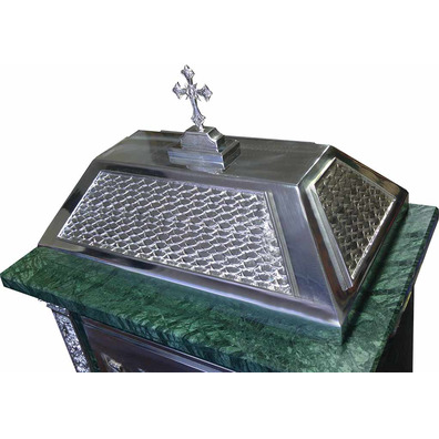 Tabernacle of marble and bronze with silver bath