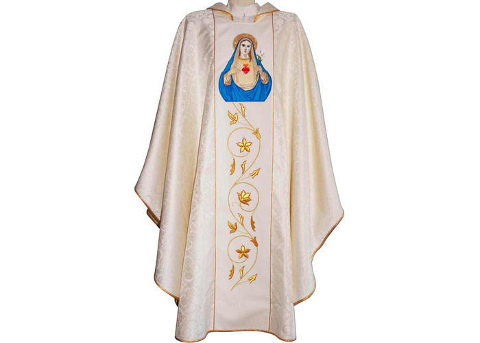 Colours of the chasuble for priest