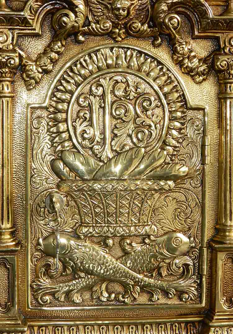 Tabernacle of bronze Miracle of the loaves and the fishes